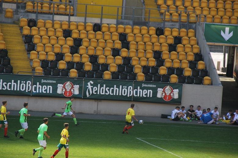 780x520SZ Fan WM C  18.6 (49).JPG